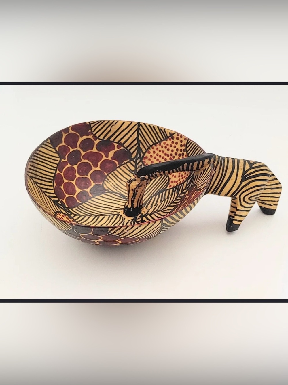 Vintage Wood Handcrafted Folk Art Drinking Zebra Bowl Kenya